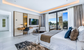 Modernistische luxevilla te koop in een exclusieve, afgeschermde woonwijk op de Golden Mile van Marbella 67635 