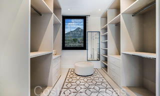 Modernistische luxevilla te koop in een exclusieve, afgeschermde woonwijk op de Golden Mile van Marbella 67638 