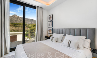Modernistische luxevilla te koop in een exclusieve, afgeschermde woonwijk op de Golden Mile van Marbella 67639 