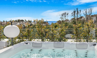 Modernistische luxevilla te koop in een exclusieve, afgeschermde woonwijk op de Golden Mile van Marbella 67647 