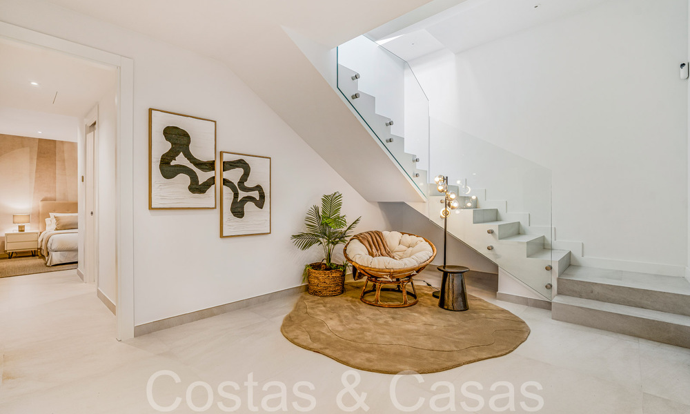 Modernistische luxevilla te koop in een exclusieve, afgeschermde woonwijk op de Golden Mile van Marbella 67667