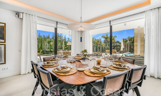 Modernistische luxevilla te koop in een exclusieve, afgeschermde woonwijk op de Golden Mile van Marbella 67670 