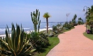 Marbella West for sale: frontline beach appartement te koop Marbella Estepona 4