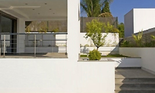 Nieuwe moderne villa te koop op de Golden Mile in Marbella 7