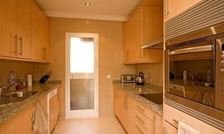 Ruim luxe appartement in showflatconditie te koop in Elviria te Marbella 6
