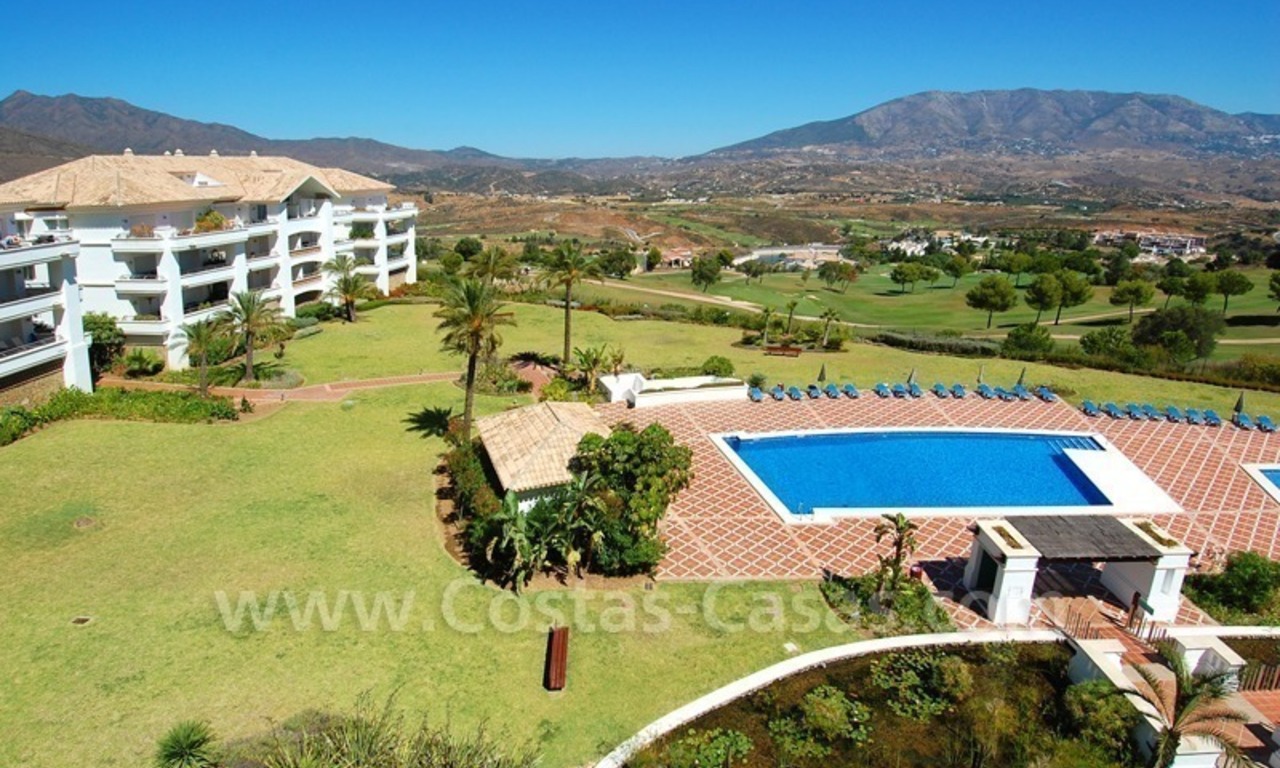 Penthouse appartement te koop in Golfresort te Mijas, Costa del Sol 2