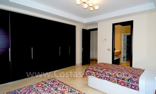 Luxe eerstelijnstrand appartement te koop in Malibu, Puerto Banus, Marbella 21