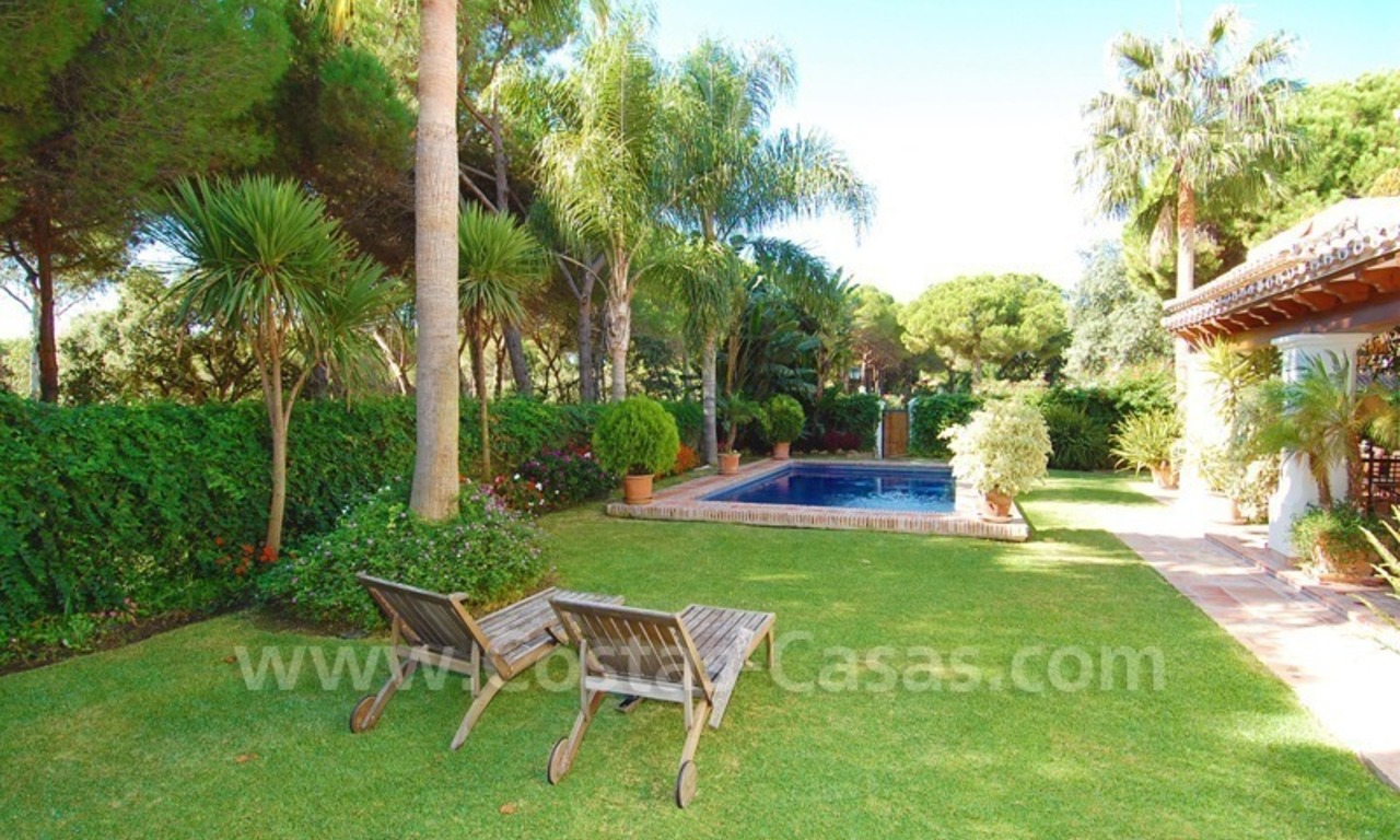 Beachside villa te koop, New Golden Mile, Marbella - Estepona 3