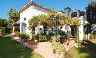 Beachside villa te koop, New Golden Mile, Marbella - Estepona 19
