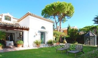 Beachside villa te koop, New Golden Mile, Marbella - Estepona 2