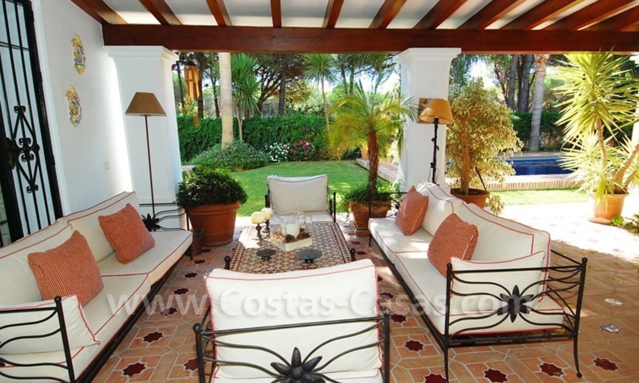 Beachside villa te koop, New Golden Mile, Marbella - Estepona 14