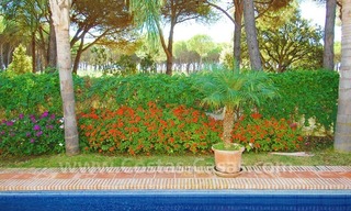 Beachside villa te koop, New Golden Mile, Marbella - Estepona 5