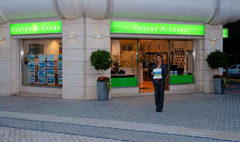 Kantoor van Costas & Casas in Puerto Banus - Marbella