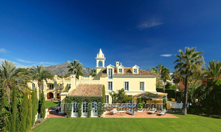 Klassiek, kasteelachtig herenhuis / villa te koop in Nueva Andalucía, Marbella 22636 