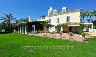 Klassiek, kasteelachtig herenhuis / villa te koop in Nueva Andalucía, Marbella 22661 