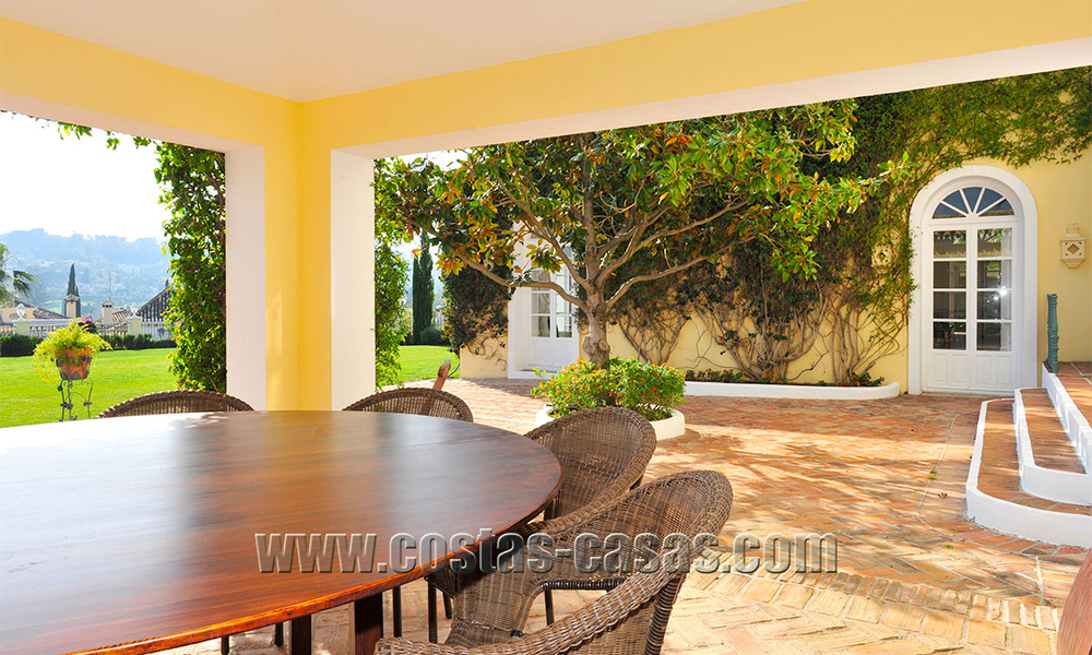 Klassiek, kasteelachtig herenhuis / villa te koop in Nueva Andalucía, Marbella 22683