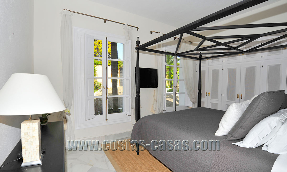 Klassiek, kasteelachtig herenhuis / villa te koop in Nueva Andalucía, Marbella 22686