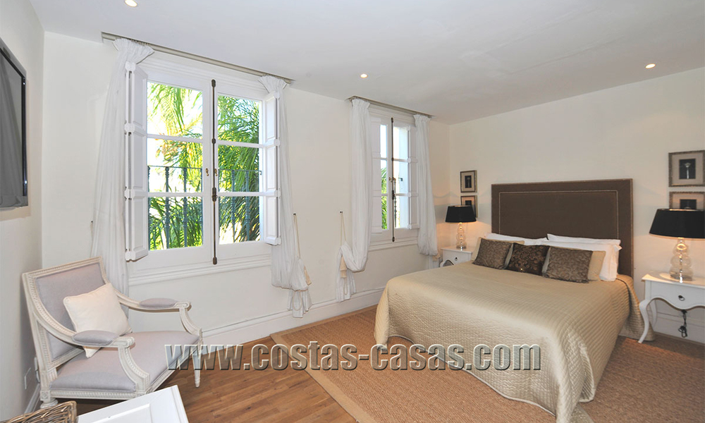 Klassiek, kasteelachtig herenhuis / villa te koop in Nueva Andalucía, Marbella 22690