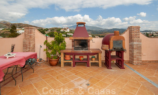 Villa te koop in Marbella – Benahavis met panoramisch golf- en zeezicht 31159 