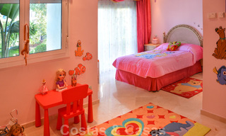 Te koop in Puerto Banus, Marbella: luxe strandappartement, penthouse met 5 slaapkamers 22462 