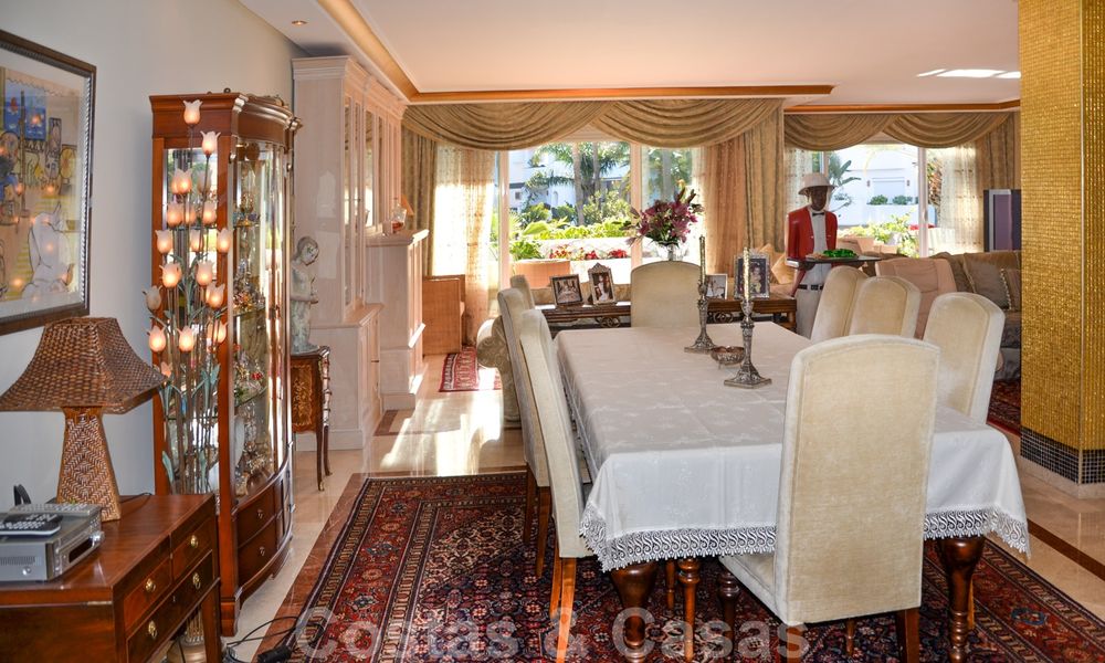 Te koop in Puerto Banus, Marbella: luxe strandappartement, penthouse met 5 slaapkamers 22488