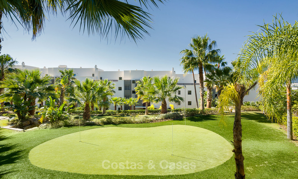 Moderne golf appartementen te koop in een 5*golfresort, New Golden Mile, Marbella - Benahavís. Laatste 4 units met extra korting 17878