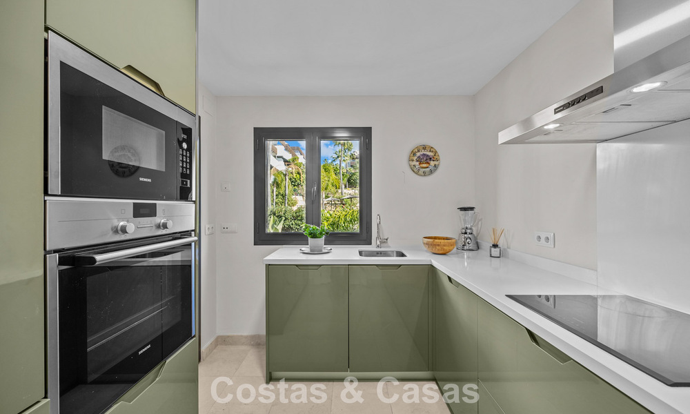 Moderne golf appartementen te koop in een 5*golfresort, New Golden Mile, Marbella - Benahavís 805593