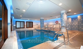 Luxe strandappartementen te koop in een eerstelijns strand resort, New Golden Mile, Marbella - Estepona. 20% korting op het laatste appartement! 5302 