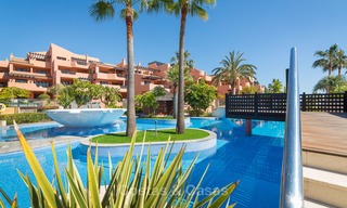 Luxe strandappartementen te koop in een eerstelijns strand resort, New Golden Mile, Marbella - Estepona 5292 
