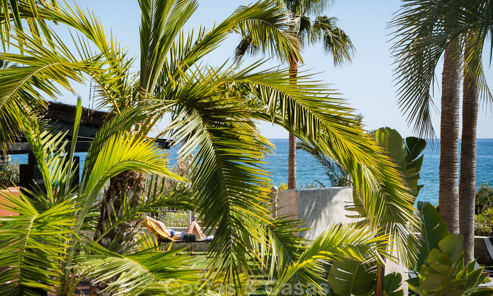 Luxe strandappartementen te koop in een eerstelijns strand resort, New Golden Mile, Marbella - Estepona 5296