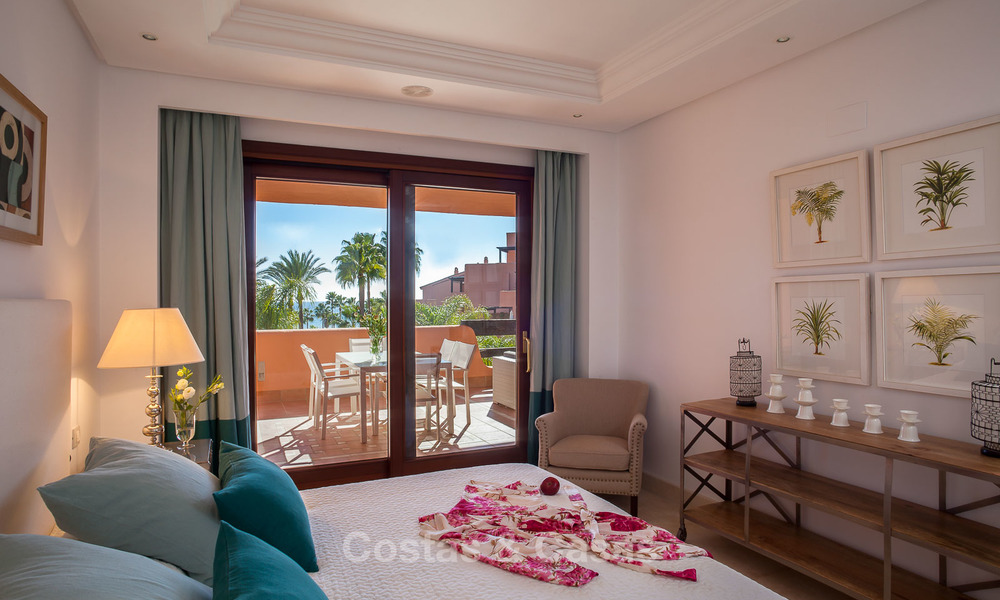 Luxe strandappartementen te koop in een eerstelijns strand resort, New Golden Mile, Marbella - Estepona 5284