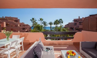 Luxe strandappartementen te koop in een eerstelijns strand resort, New Golden Mile, Marbella - Estepona 5285 