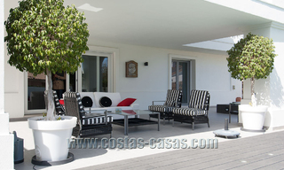 Grote en volledig gerenoveerde, moderne villa te koop in Nueva Andalucía, Marbella 30146 