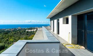 Instapklare moderne villa te koop met schitterend open zeezicht net ten oosten van Marbella centrum 32725 