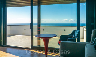 Instapklare moderne villa te koop met schitterend open zeezicht net ten oosten van Marbella centrum 32734 