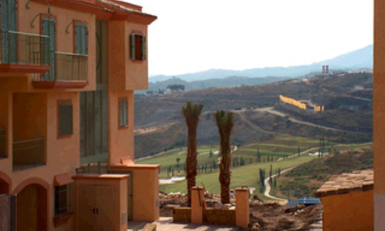 Golf appartement te koop in Four Seasons, Los Flamingos golf resort - Benahavis - Marbella - Estepona 2