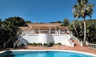 Ruime luxueuze villa te koop te midden de golfvallei van Nueva Andalucia te Marbella 3