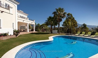 Te koop: Luxueuze frontlijn golf villa te Marbella 2133 