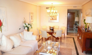 Luxueus appartement te koop in Puerto Banus, Marbella 7