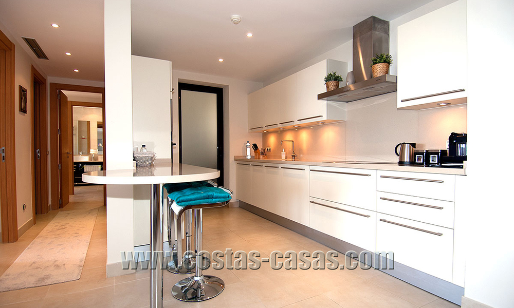 Te koop: Luxueus modern appartement in Marbella met spectaculair zeezicht 27375