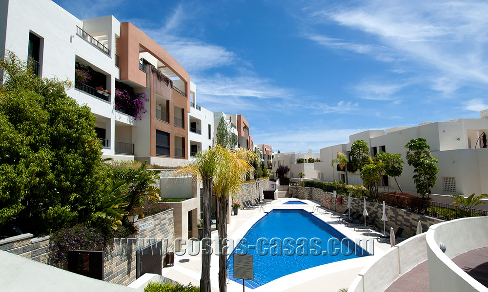 Te koop: Luxueus modern appartement in Marbella met spectaculair zeezicht 27387