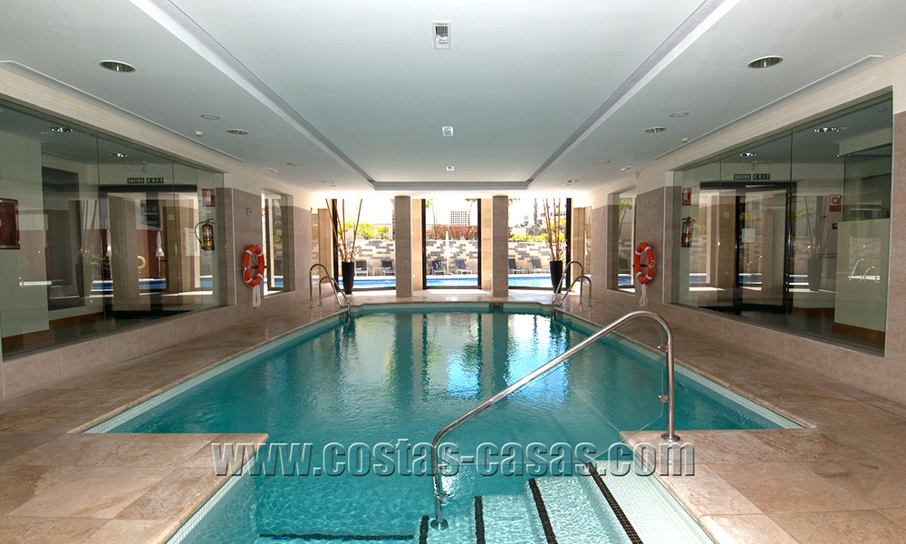 Te koop: Luxueus modern appartement in Marbella met spectaculair zeezicht 27393