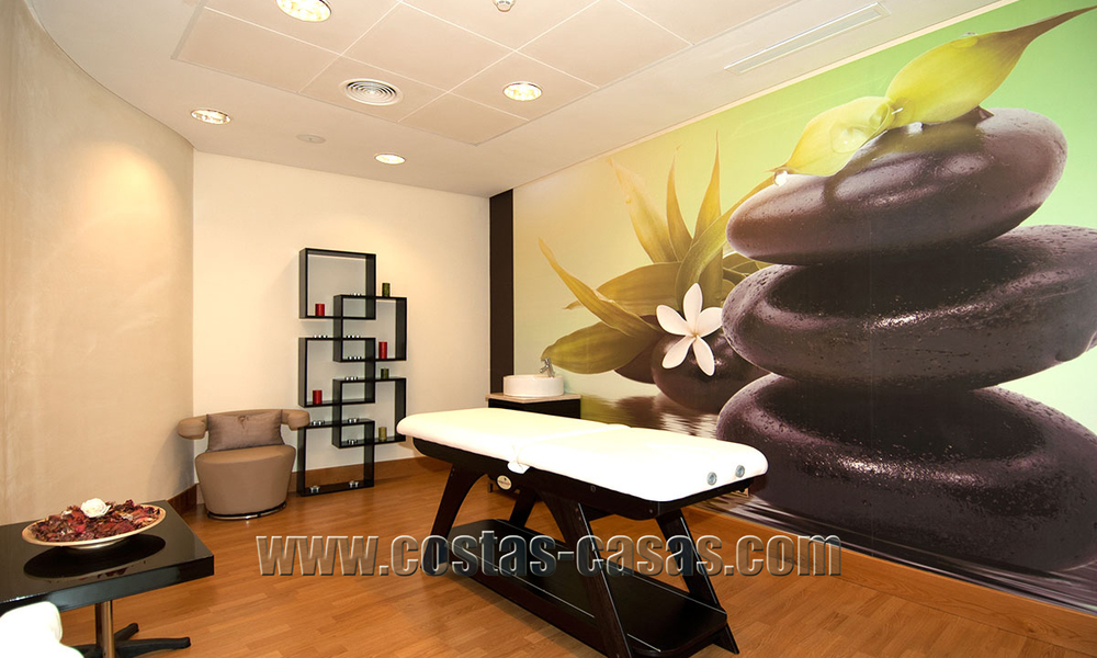 Te koop: Luxueus modern appartement in Marbella met spectaculair zeezicht 27395