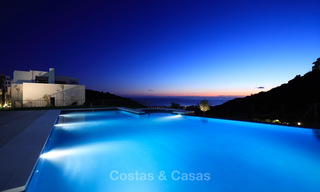 Te koop: Luxueus modern appartement in Marbella met spectaculair zeezicht 27406 