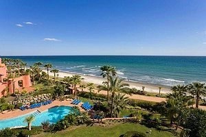 Estepona for sale: Frontline beach Penthouse appartement te koop, New Golden Mile, Marbella - Estepona