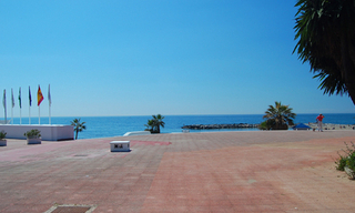 Beachside appartement te koop, tweede lijn strand, Puerto Banus - Marbella 15