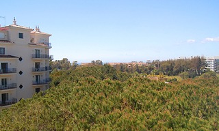 Beachside appartement te koop, tweede lijn strand, Puerto Banus - Marbella 2