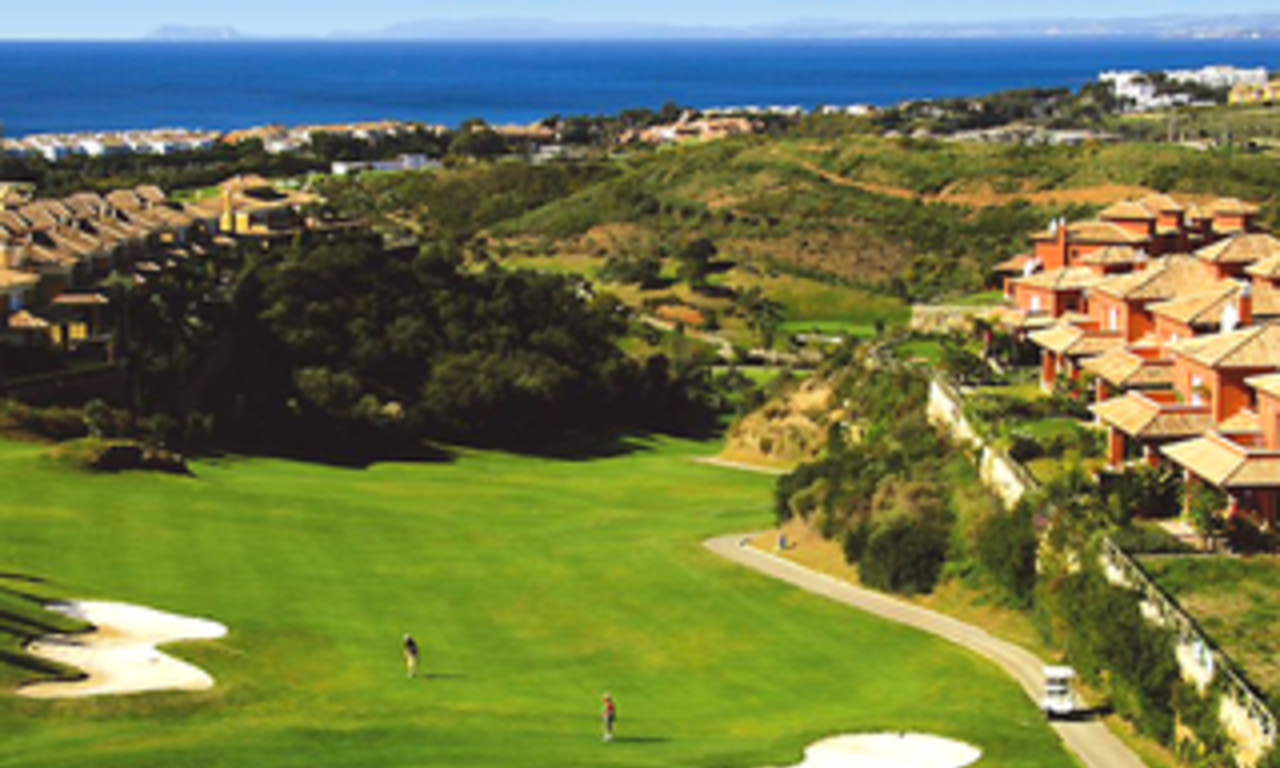 Luxe appartementen te koop op Golf resort te Marbella oost 3