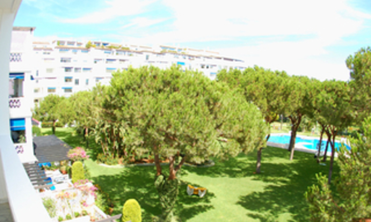 Dubbel appartment te koop in Playas del Duque – Beachfront Puerto Banus – Marbella 0