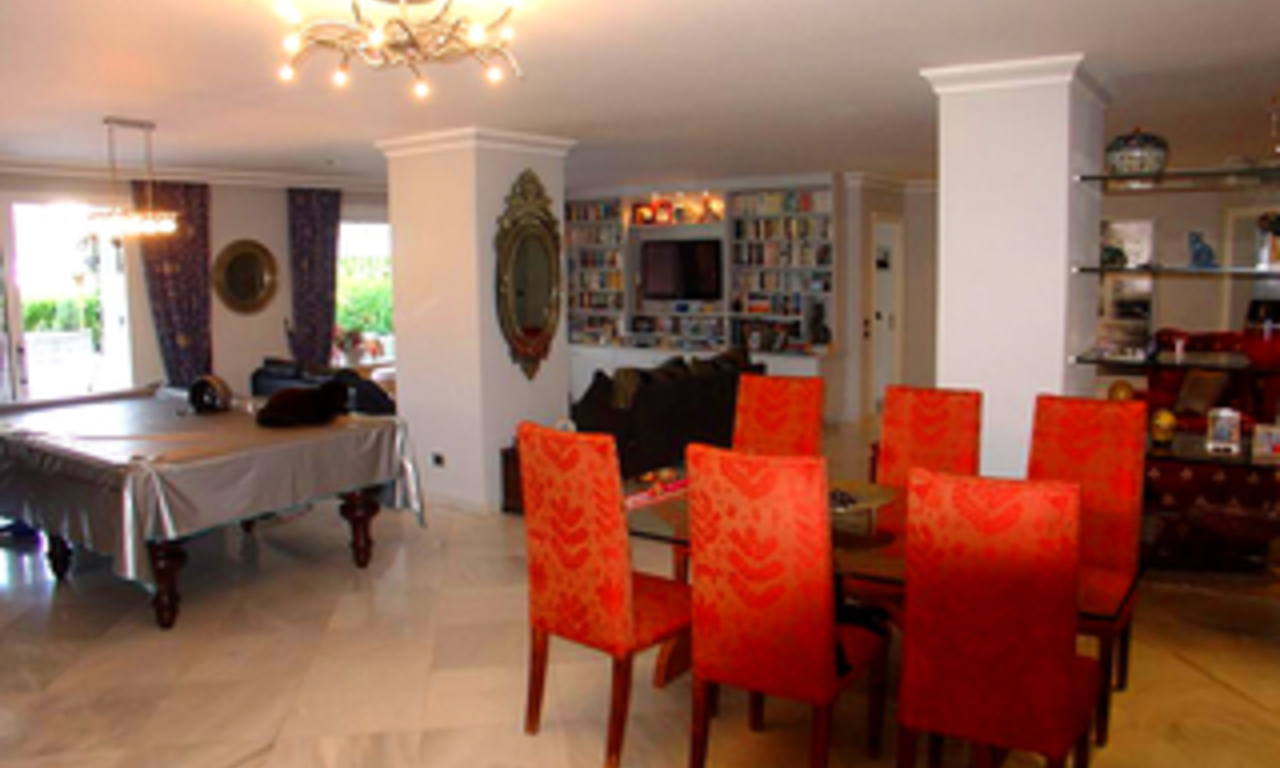 Beachfront luxe appartement te koop in Los Granados, Puerto Banus - Marbella 6